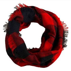 Warm infinity scarf